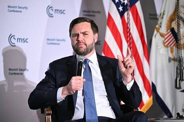 معاون ترامپ مدعی تلاش ایران برای بازسازی توانایی تولید سلاح هسته‌ای شد!