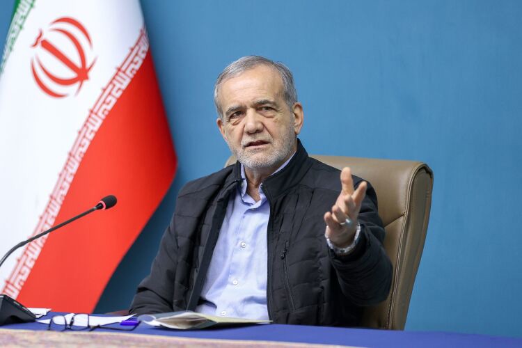 رئیس‌جمهور: جامعه باید نسبت به الزامات و هزینه‌های مقاومت آگاه باشد