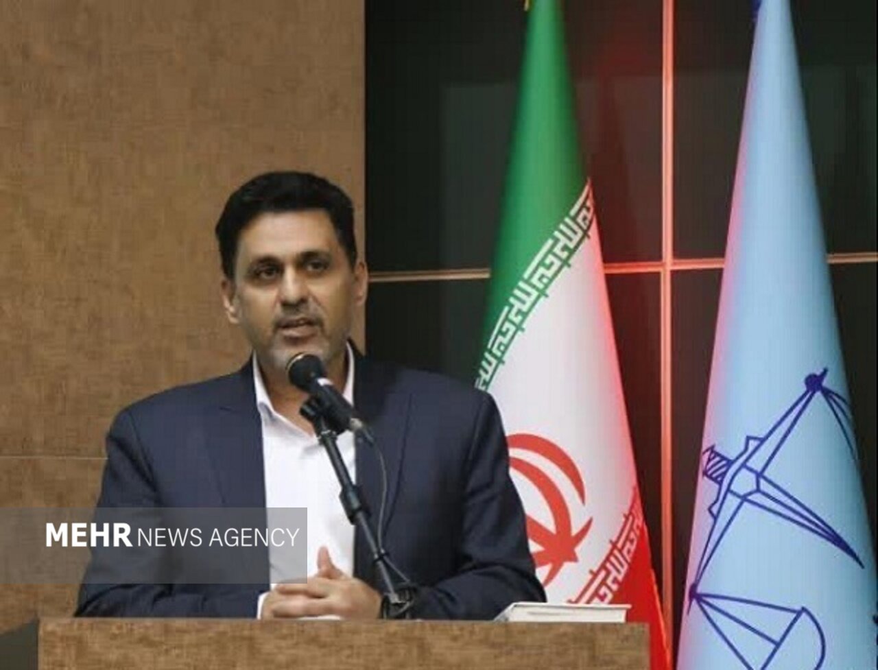 کاهش هزینه برق با راه‌ اندازی نیروگاه خورشیدی در ثبت اسناد گیلان