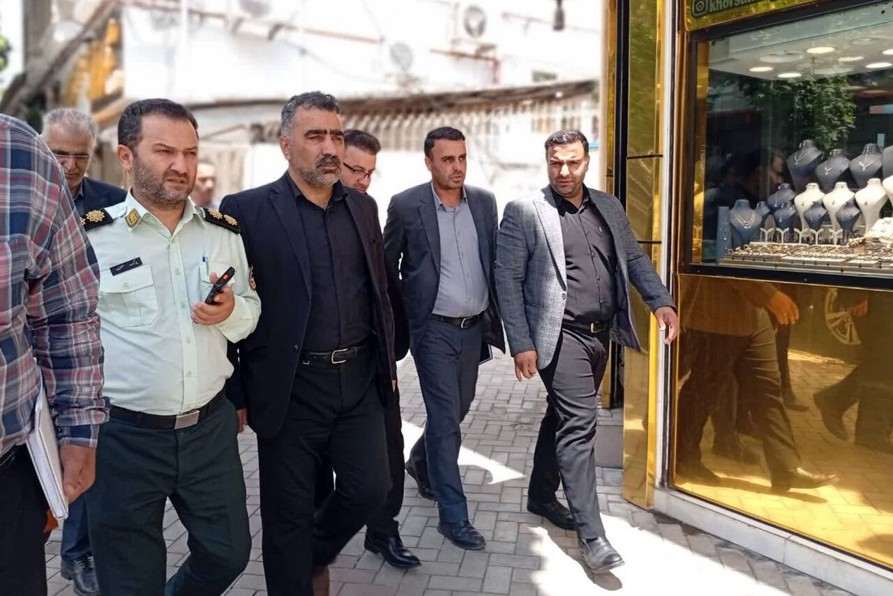 یک واحد طلافروشی در آستارا پلمب شد
