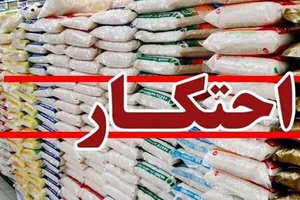 کشف بیش از ۶۴ تن دانه طیور احتکار شده در شهرستان صومعه سرا