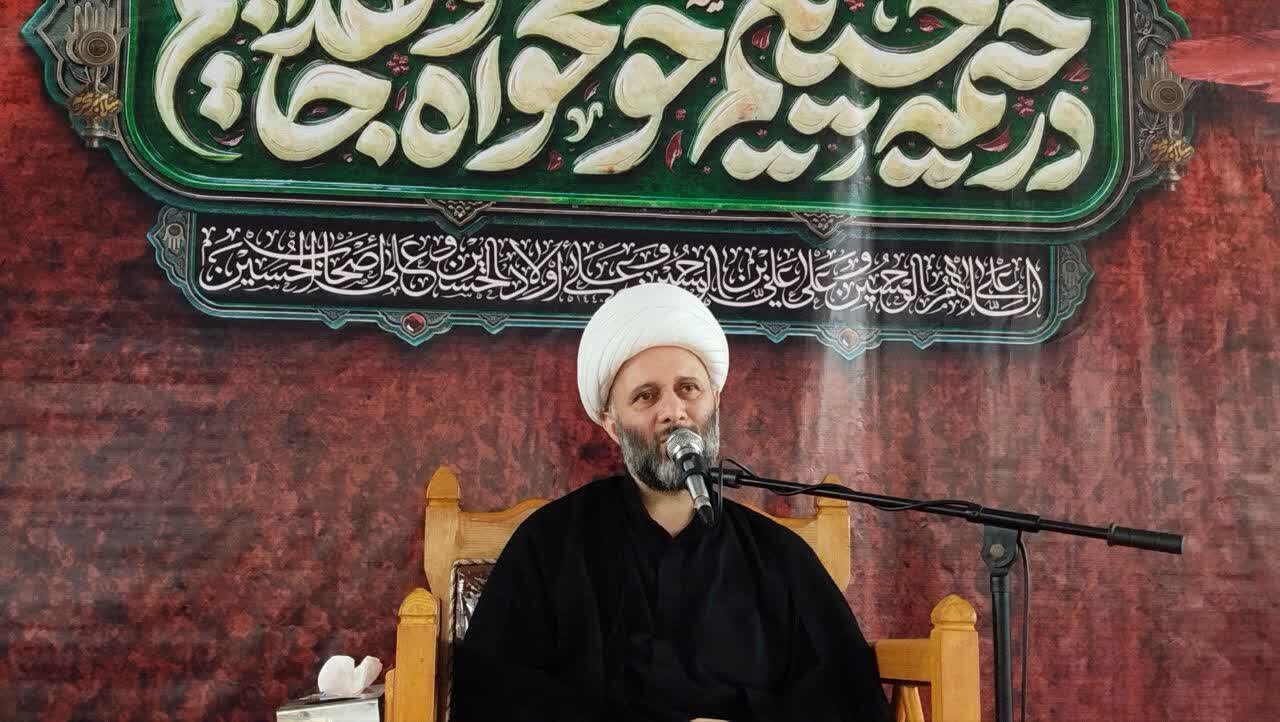 اختردانش: مقابل دشمن باید هوشمندانه و با دست برتر رفتار کرد