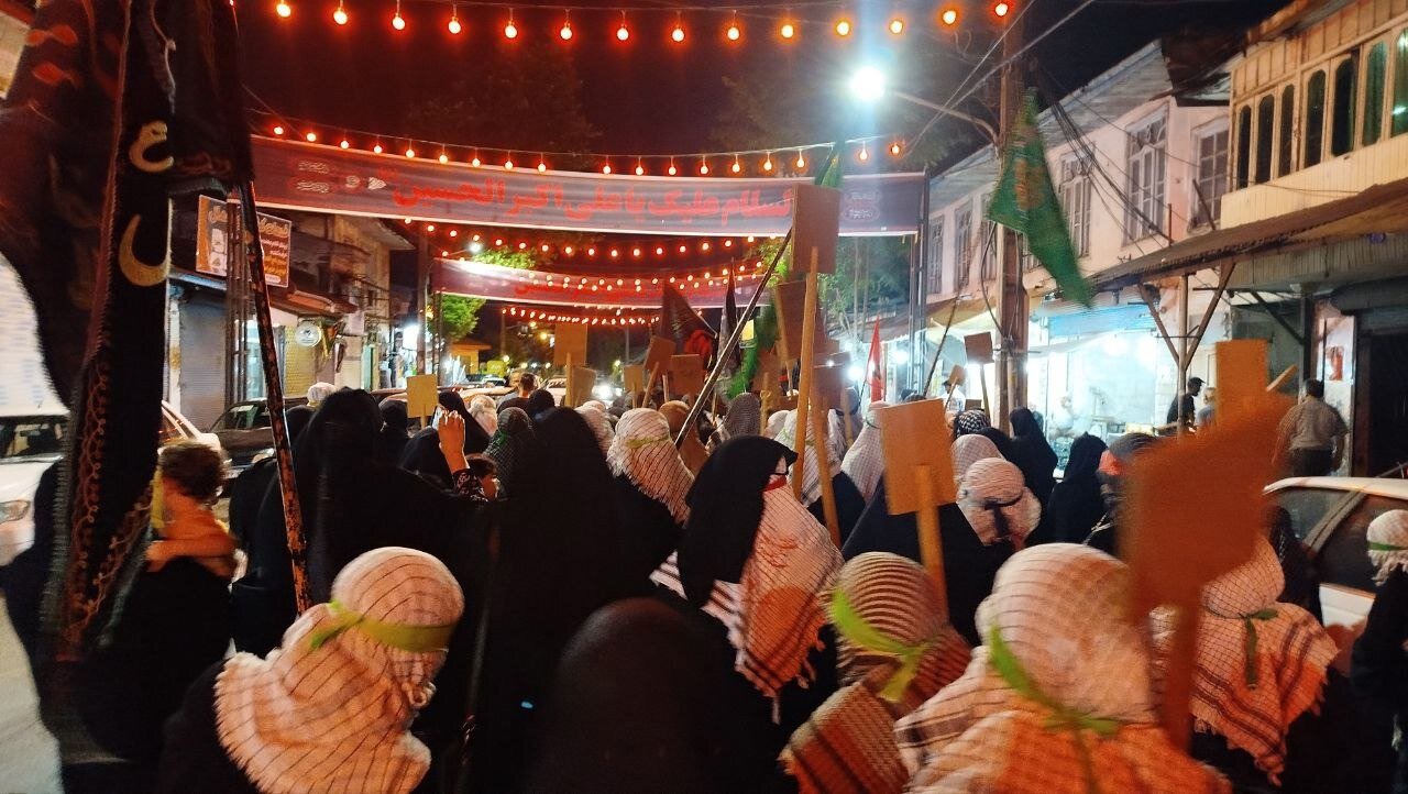 برپایی آیین سنتی «زنجیر پایه» در آستانه اشرفیه