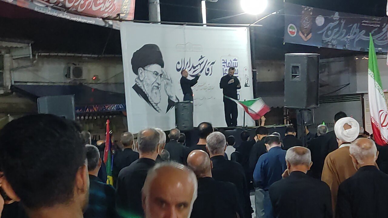 شعرخوانی مداح لنگرودی از بصیرت و پیروی از ولایت