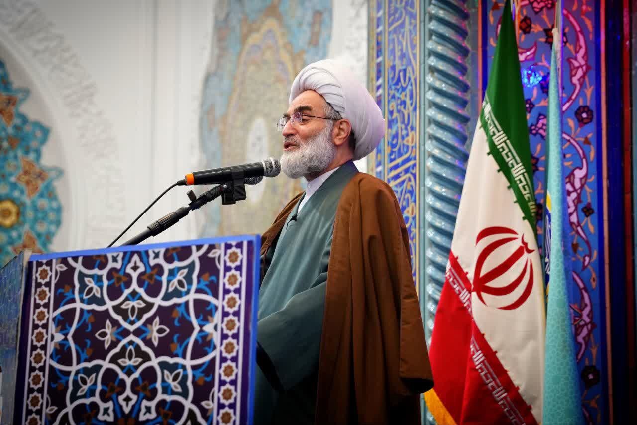 امام جمعه رشت: پاسخ متقابل به حملات دشمن واجب شرعی و عرفی است