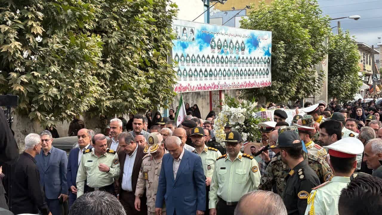 مراسم تشییع پیکر شهید «سینا سیاه‌نژاد» در صومعه سرا