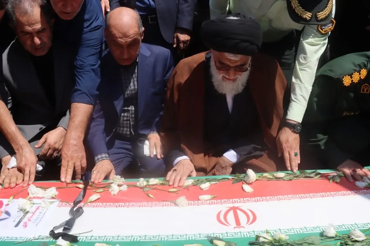 پیکر شهید نیما مرادی در بندرانزلی آرام گرفت