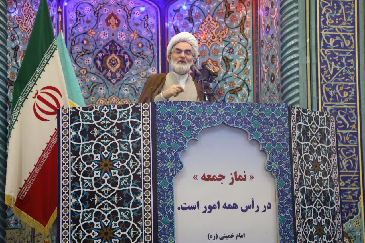 هشدار امام جمعه رشت به دولت درباره افزایش قیمت بنزین؛ مراقب فقرا باشید
