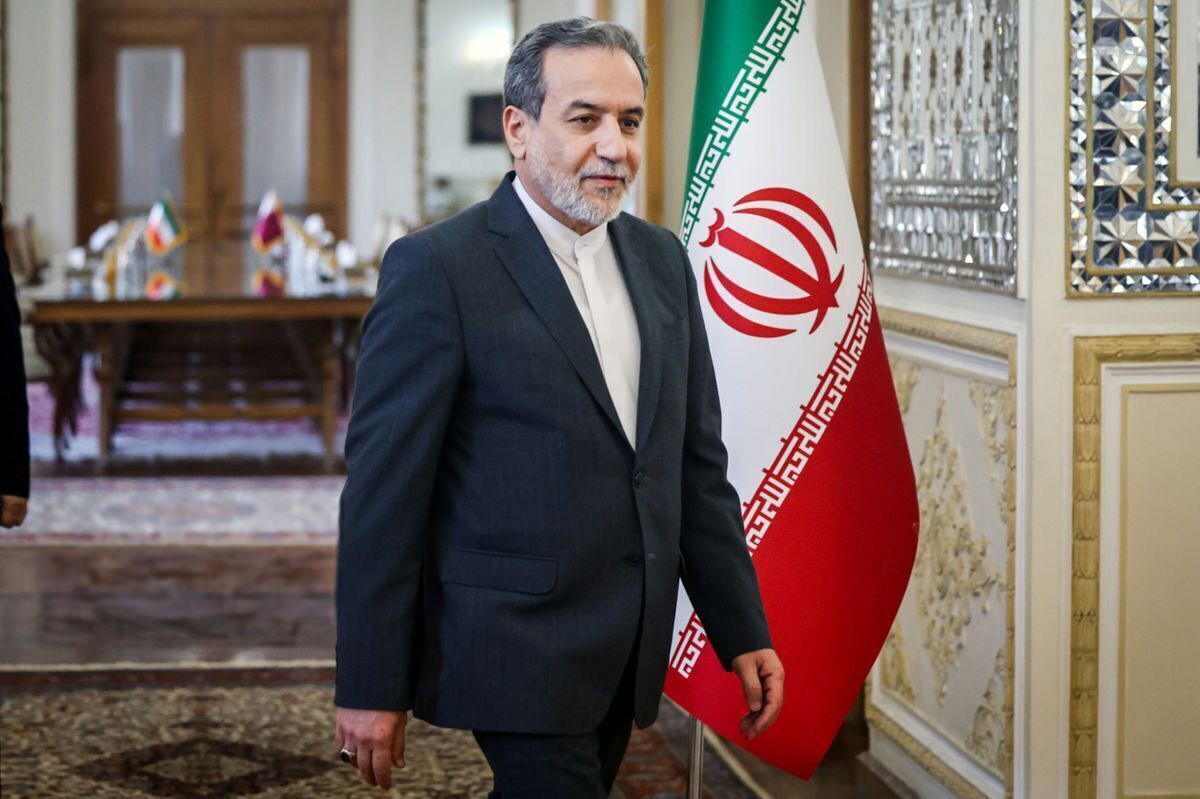 انتخاب: عراقچی اخیرا با عاصم منیر، گفتگو کرده است