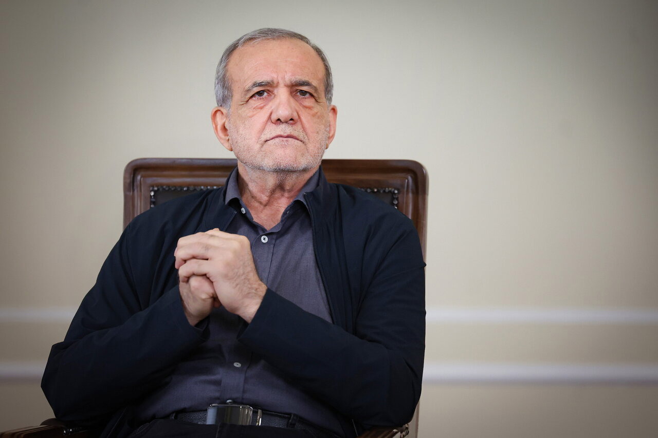 پزشکیان: نباید چشم امید به بیرون از مرزها داشته باشیم