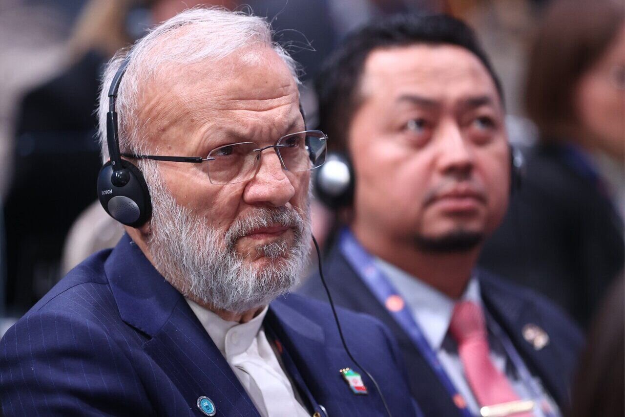 چهار درخواست منوچهر متکی از قالیباف و عراقچی: هیچ واسطه‌ای را از سمت آمریکا نپذیرید