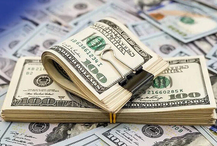 نوسان سبز و قرمز قیمت‌ها در بازار طلا و سکه؛ دلار بالا رفت