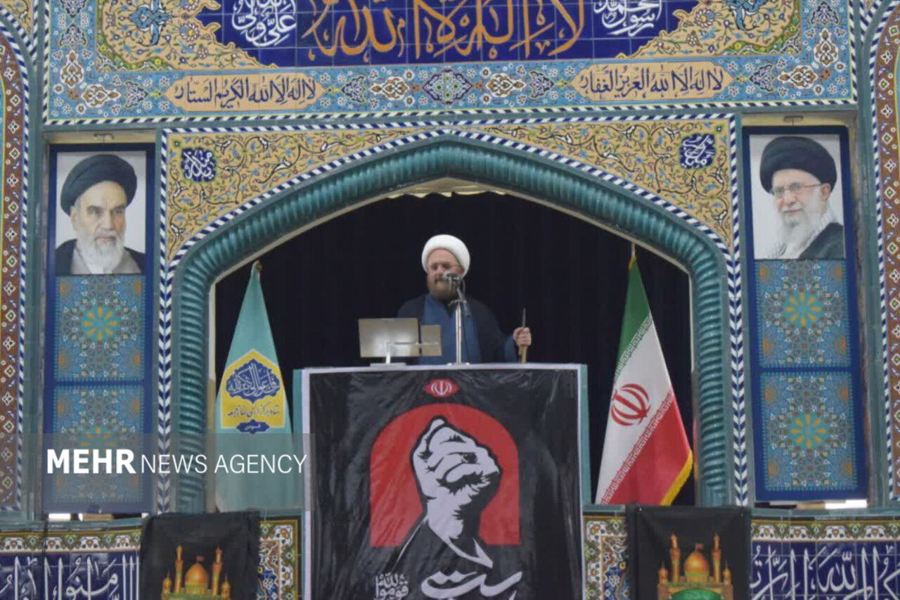 امام جمعه فومن: مسئولان نسبت به وضعیت معیشتی مردم حساس باشند