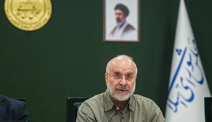 قالیباف: هم باید جنگید و هم مذاکره کرد