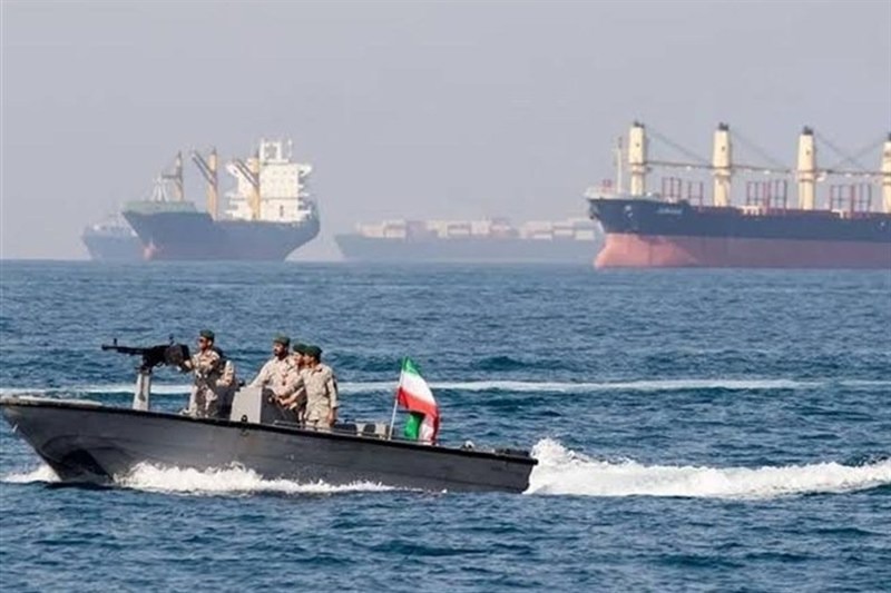 معاون سپاه: تنگه هرمز باز نیست، آمریکا دروغ می‌گوید