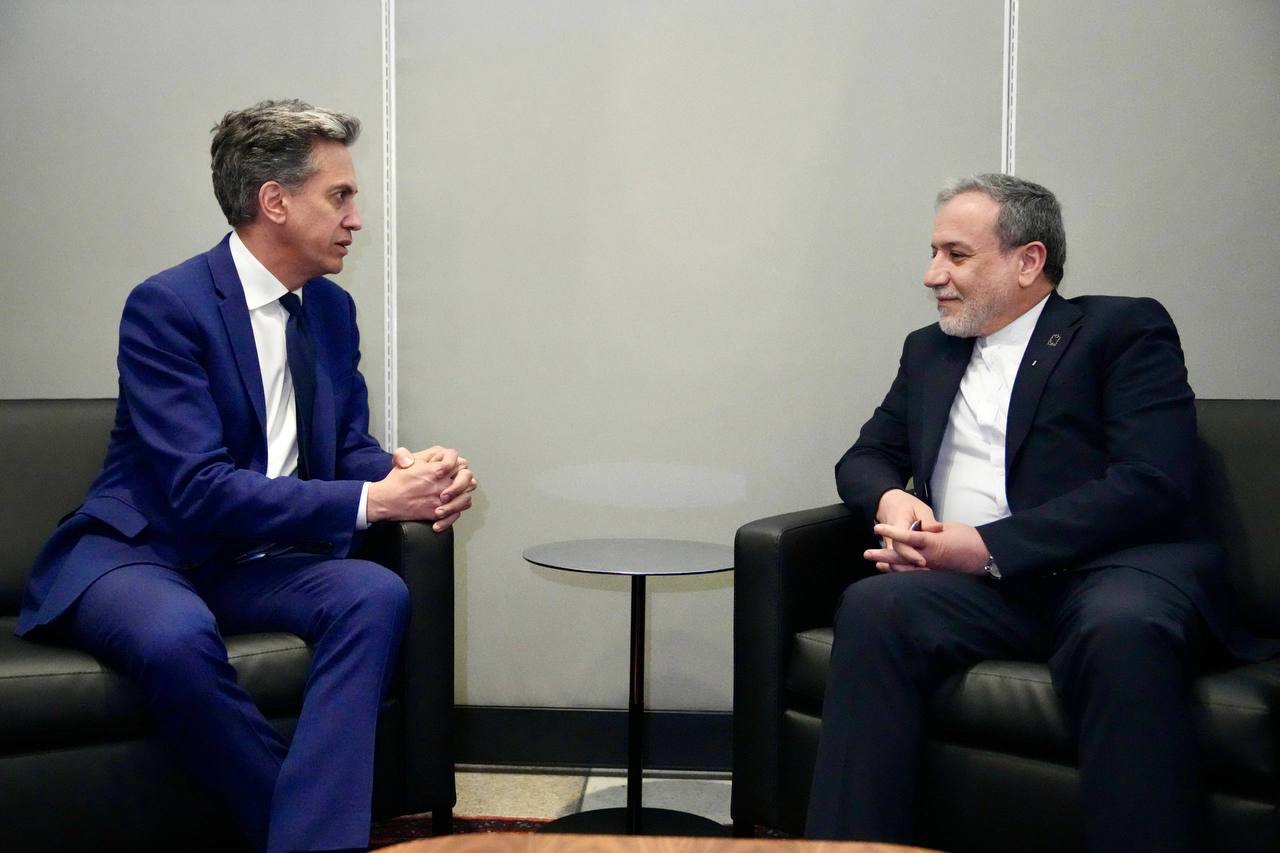 دیدار و گفتگوی عراقچی و وزیر امور خارجه انگلیس در سازمان ملل