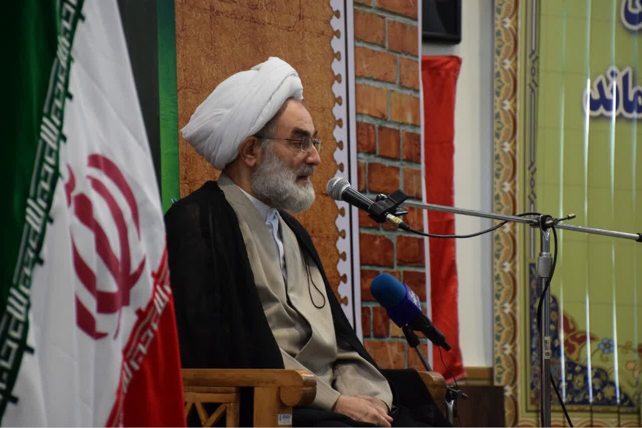 نیروی انتظامی تراز انقلاب باید به اخلاق قرآنی مزین باشد