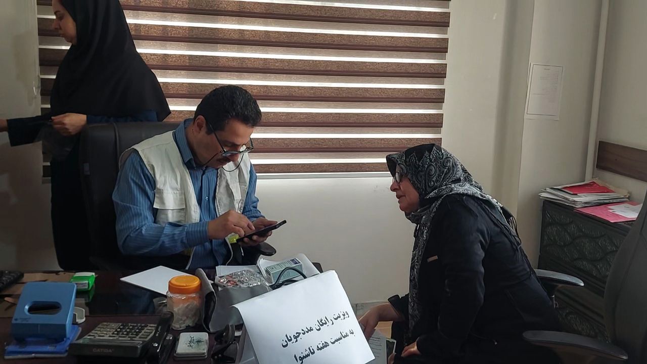 ویزیت رایگان بیش از ۱۰۰ مددجوی بهزیستی با کمک کاروان سلامت رودبار