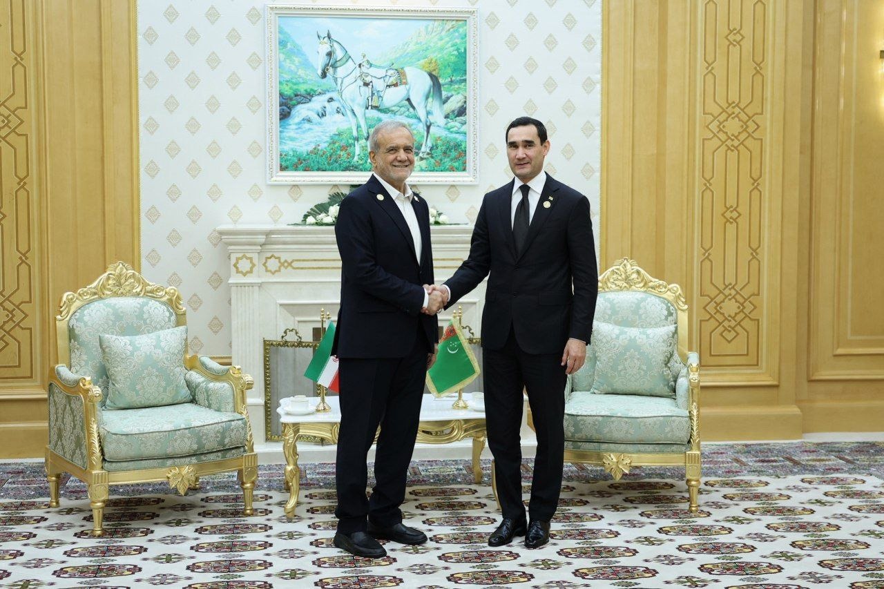 دیدار روسای جمهور ایران و ترکمنستان