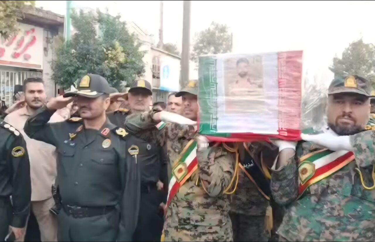 پیکیر شهید امنیت بر دستان مردم کلاله تشییع شد