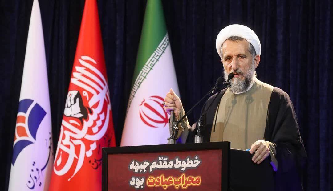 امام جمعه قزوین: تقویت اقتدار درون‌زا تنها راه برون‌رفت از تهدیدها است